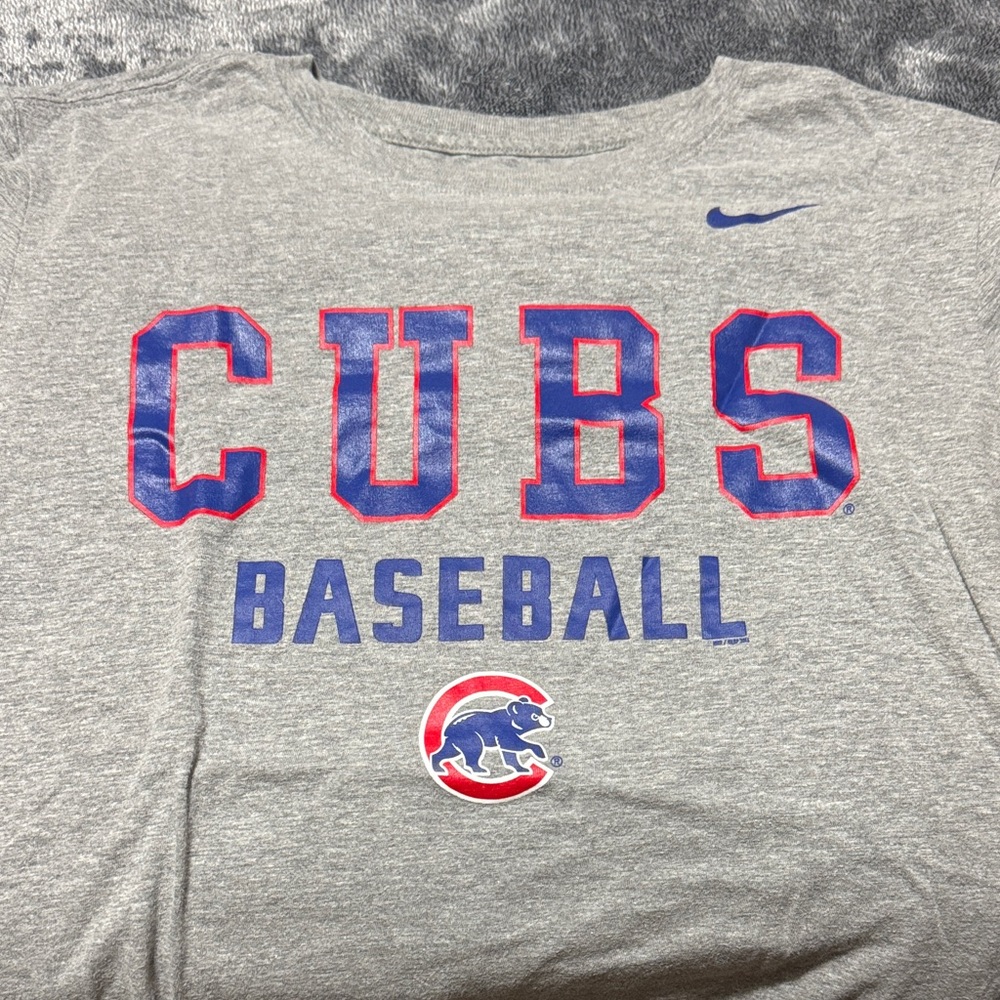 Nike Gray Cubs Baseball Tee